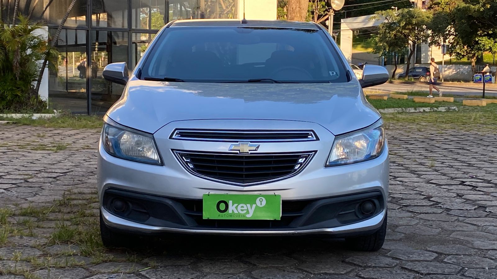 Chevrolet Onix Hatch LT 1.4 8V Flex Power Mec. 4P 2013